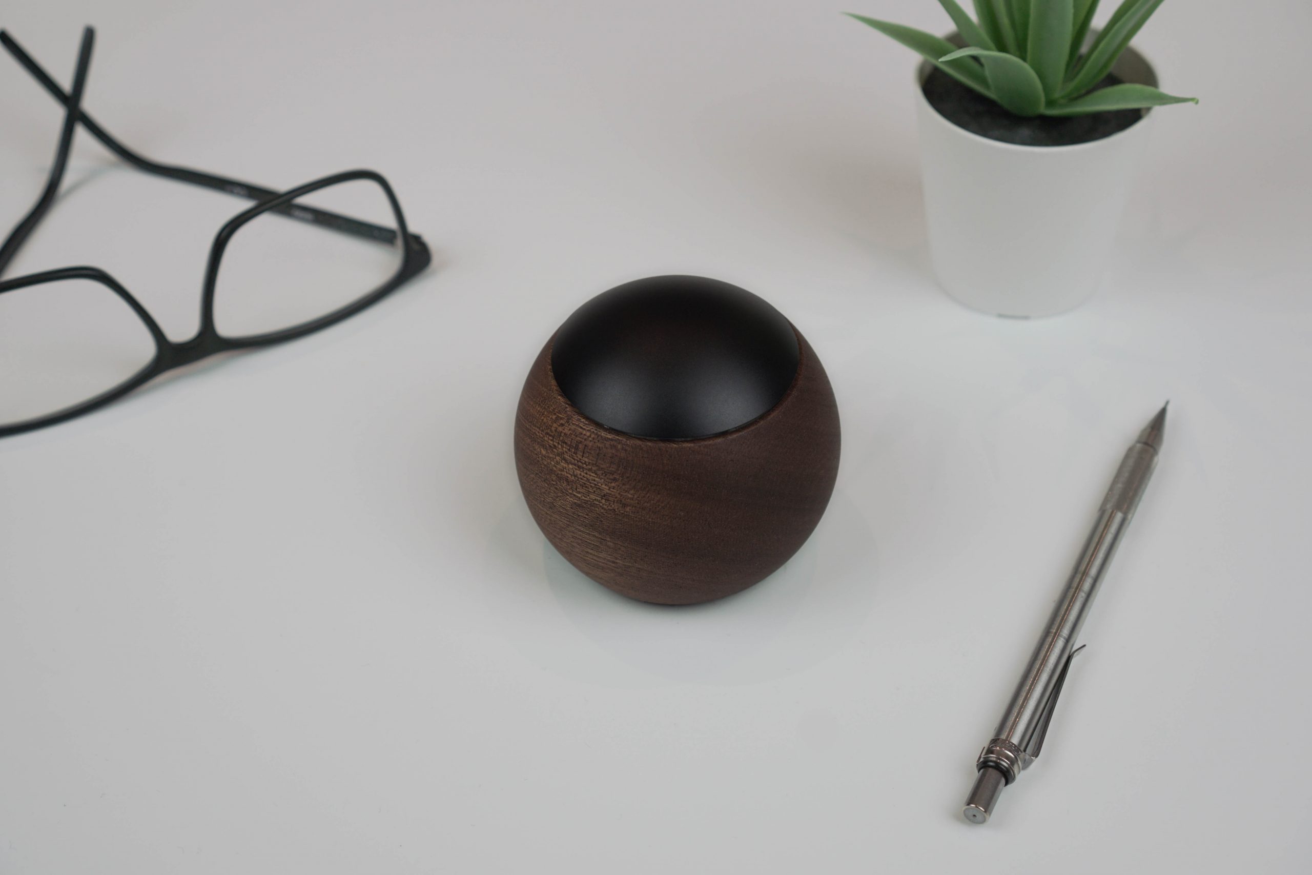 808706-Mahagoni-schwarz2